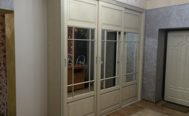 Шкаф в прихожую