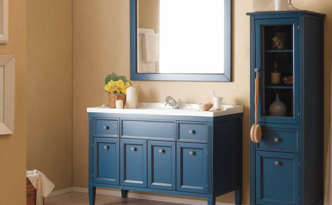 Шкаф витрина для ванной