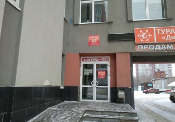 Магазин M-town, где можно купить верхнюю одежду в России