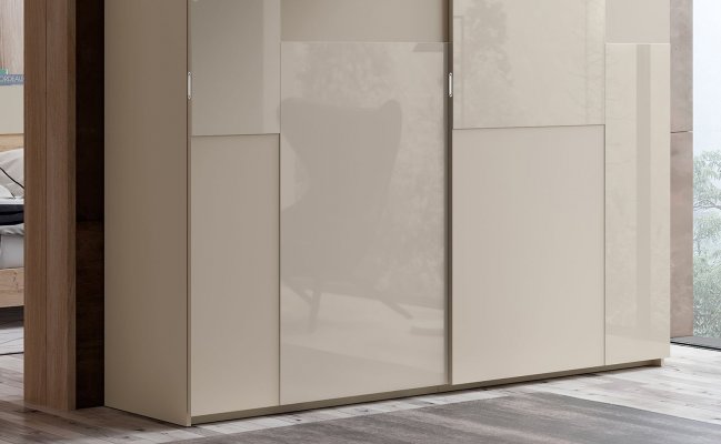 Шкаф с двумя раздвижными дверями