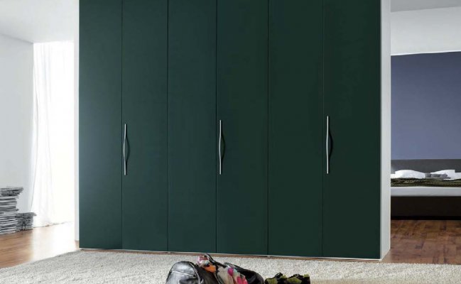 Шкаф распашной темно зеленого цвета