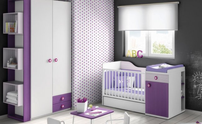 Шкаф с боковыми полками и ящиками для детской