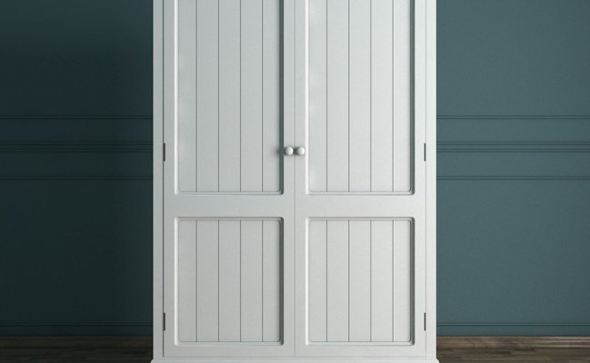 Светлый двухстворчатый шкаф