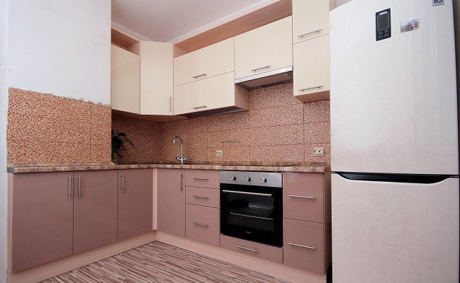 Классическая кухня в капучино