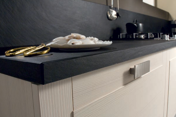 Угловая подвесная кухня