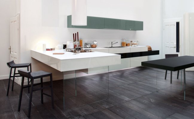 Угловая навесная кухня с глянцевыми фасадами