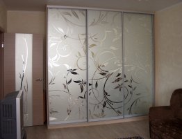 Продажа Встроенный шкаф-купе с пескоструйным орнаментом в каталоге Купить Встроенный шкаф-купе с пескоструйным орнаментом в каталоге