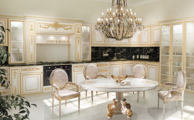 Кухня с темным фартуком и столешницей