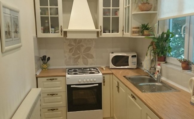 Классическая кухня для небольшого помещения