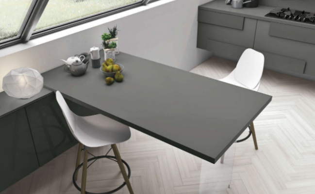 Современная кухня в цвете темный графит