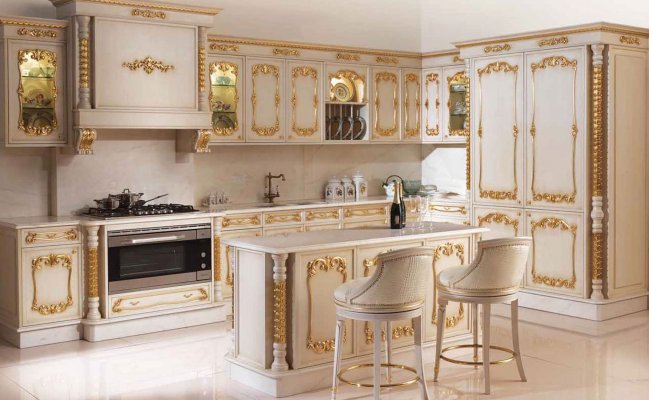 Угловая кухня с золотой патиной