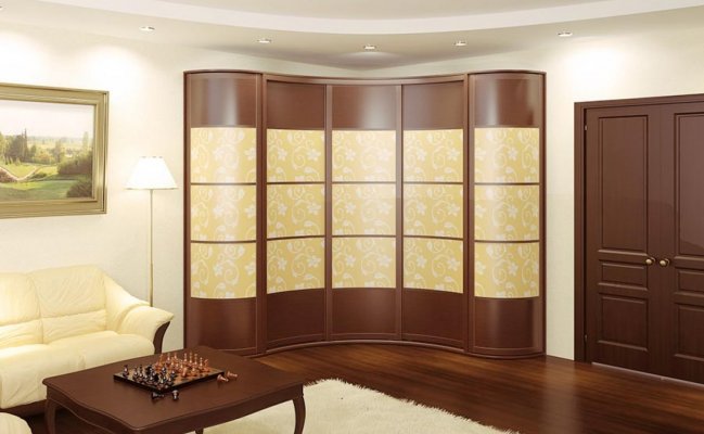 Радиусный шкаф купе с вставкой с фотопечатью