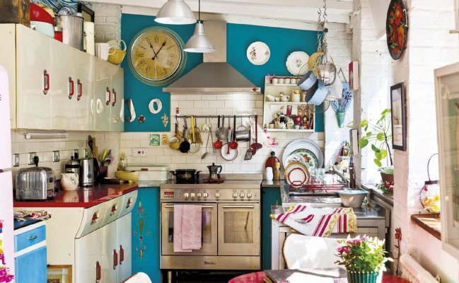 Кухня с фартуком из плитки 