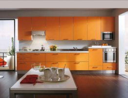 Купить Прямая кухня с оранжевыми фасадами в каталоге Из пвх