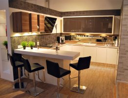 Купить Кухня с барной стройкой в каталоге Ваниль