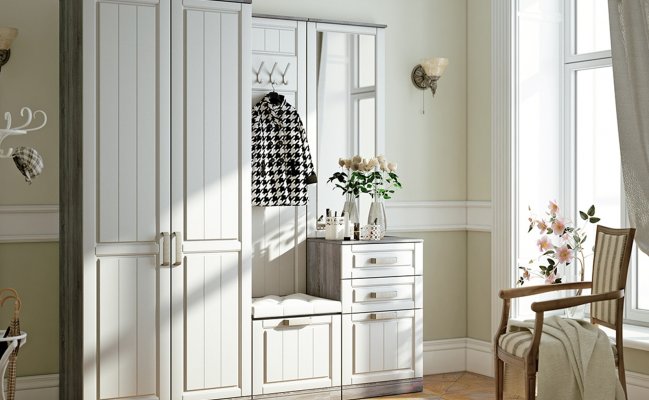 Шкаф в прихожую светлый