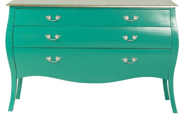 Небольшой комод в стиле прованс