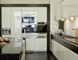 Продажа Белая угловая кухня хай-тек с большим островом в каталоге Купить Белая угловая кухня хай-тек с большим островом в каталоге