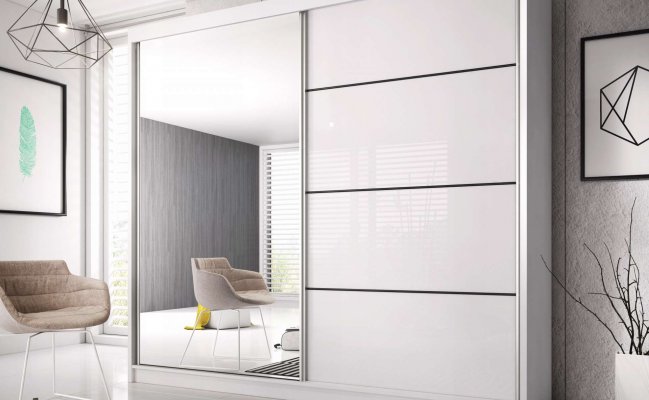 Шкаф -купе с зеркалом