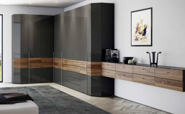 Угловой шкаф черного цвета