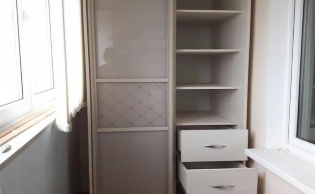 Шкаф-купе глянцевый