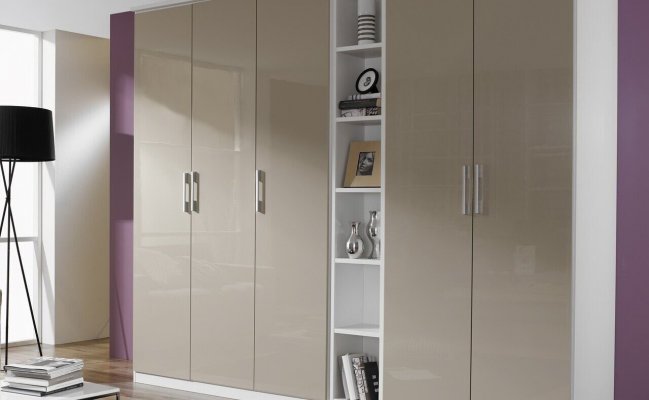 Пятидверный распашной шкаф 