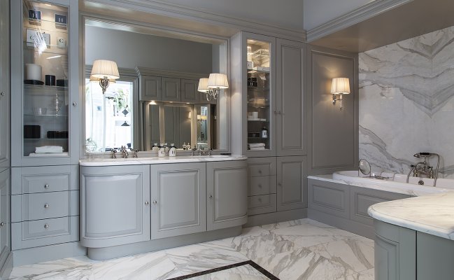 Шкафы с витриной для ванной комнаты 