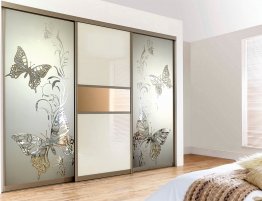 Купить Встроенный шкаф с пескоструйным рисунком в каталоге Белые