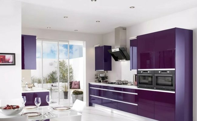 Небольшая прямая кухня в стиле минимализма