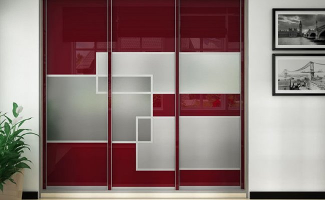 Шкаф-купе с комбинированными дверями