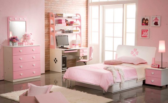 Небольшой комод в детскую