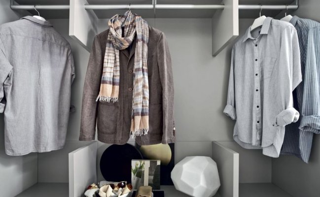 Распашной шкаф для спальни