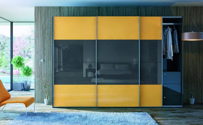 Трехстворчатый шкаф -купе