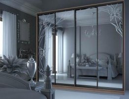 Продажа Шкаф-купе с зеркалами и небольшим орнаментом в каталоге Купить Шкаф-купе с зеркалами и небольшим орнаментом в каталоге