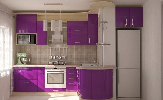 Кухня для небольшого помещения с фиолетовыми фасадами