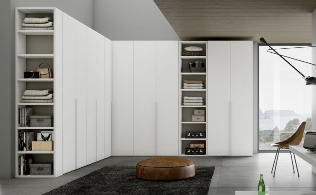 Распашной шкаф