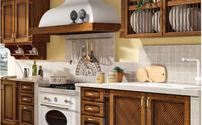 Кухня в стиле кантри коричневого цвета