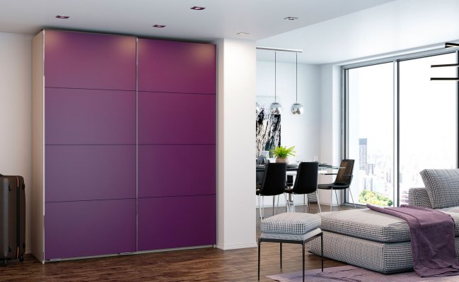 Шкаф-купе фиолетовый