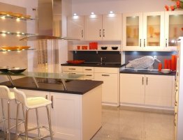 Продажа Прямая кухня с многоуровневой столешницей на острове в каталоге Купить Прямая кухня с многоуровневой столешницей на острове в каталоге
