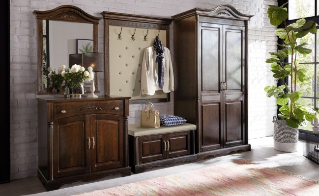 Шкаф распашной для прихожей