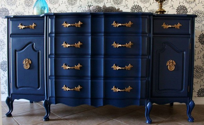 Винтажный комод синего цвета