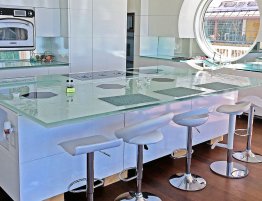 Купить Кухня с большим островом  в каталоге По фактуре