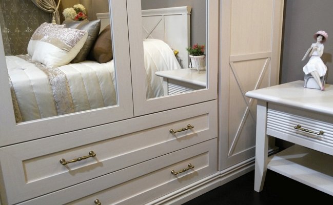 Шкаф распашной четырехстворчатый