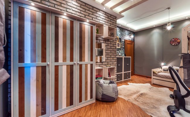 Встроенный шкаф лофт